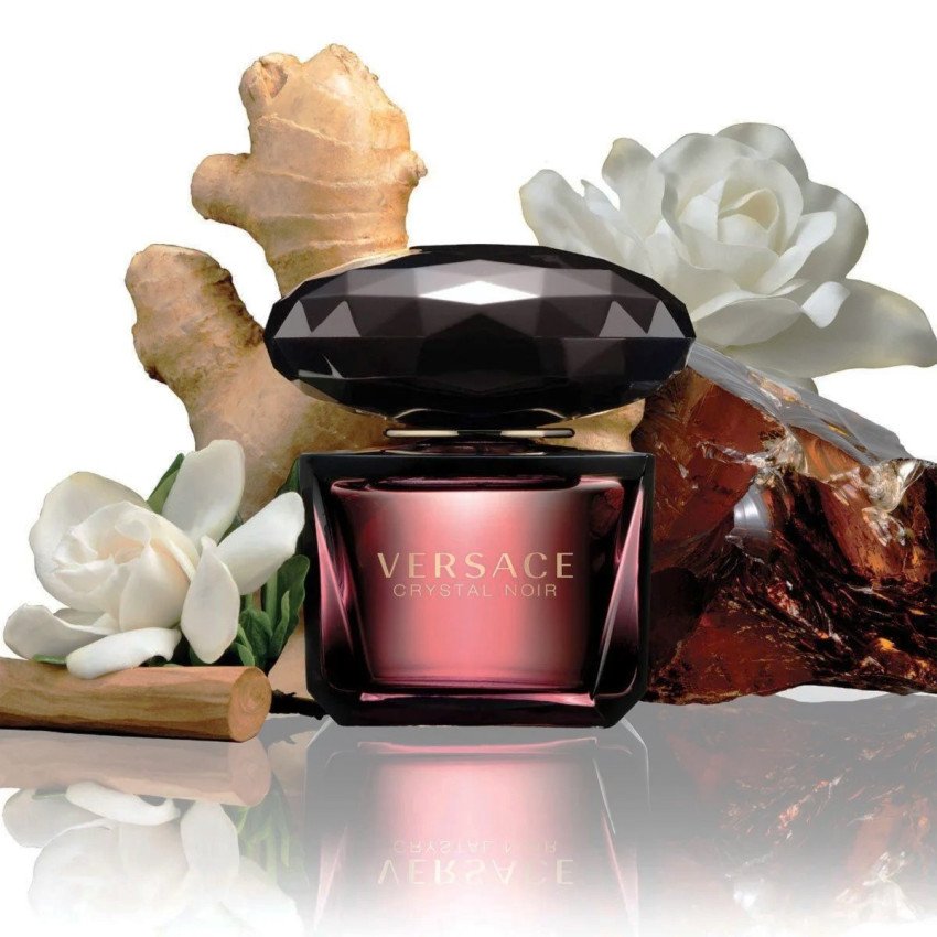 Set Cadou Versace Crystal Noir EDP 90 ml + Gel De Baie & Gel De Duș Doi În Unu 100 ml + Loțiune De Corp 100 ml + Miniatură EDP 5 ml