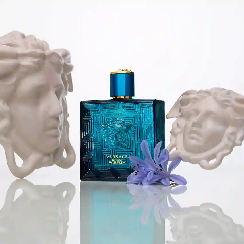 Set Cadou Versace Eros Pour Homme Parfum 100 ml + Spray de Calatorie Parfum 5 ml + Gel De Duș 150 ml