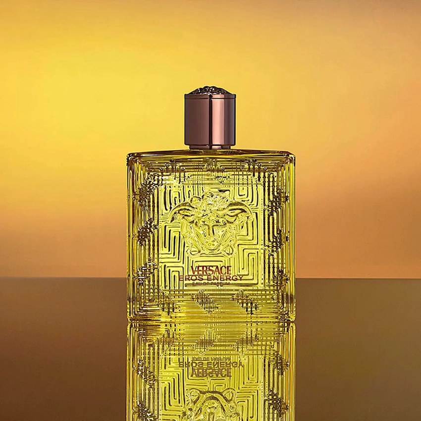 Set Cadou Versace Eros Energy EDP 50 ml + Gel De Baie & Gel De Duș Doi În Unu 50 ml + Balsam After Shave 50 ml