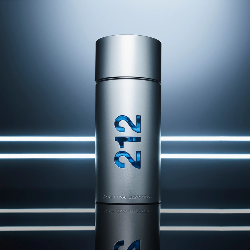 Carolina Herrera 212 Men NYC Eau De Toilette 100ml Bărbați Carolina Herrera 212 Men NYC Eau De Toilette 100ml Bărbați