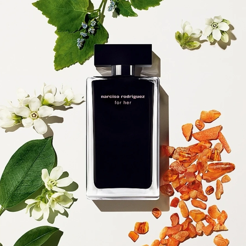 Set Cadou Narciso Rodriguez For Her EDT 100ml + Miniatură Pure Musc EDP 10ml Set Cadou Narciso Rodriguez For Her EDT 100ml + Miniatură Pure Musc EDP 10ml